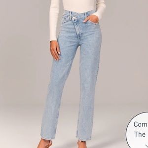 Abercrombie 90s Ultra High Rise Straight Leg Jeans